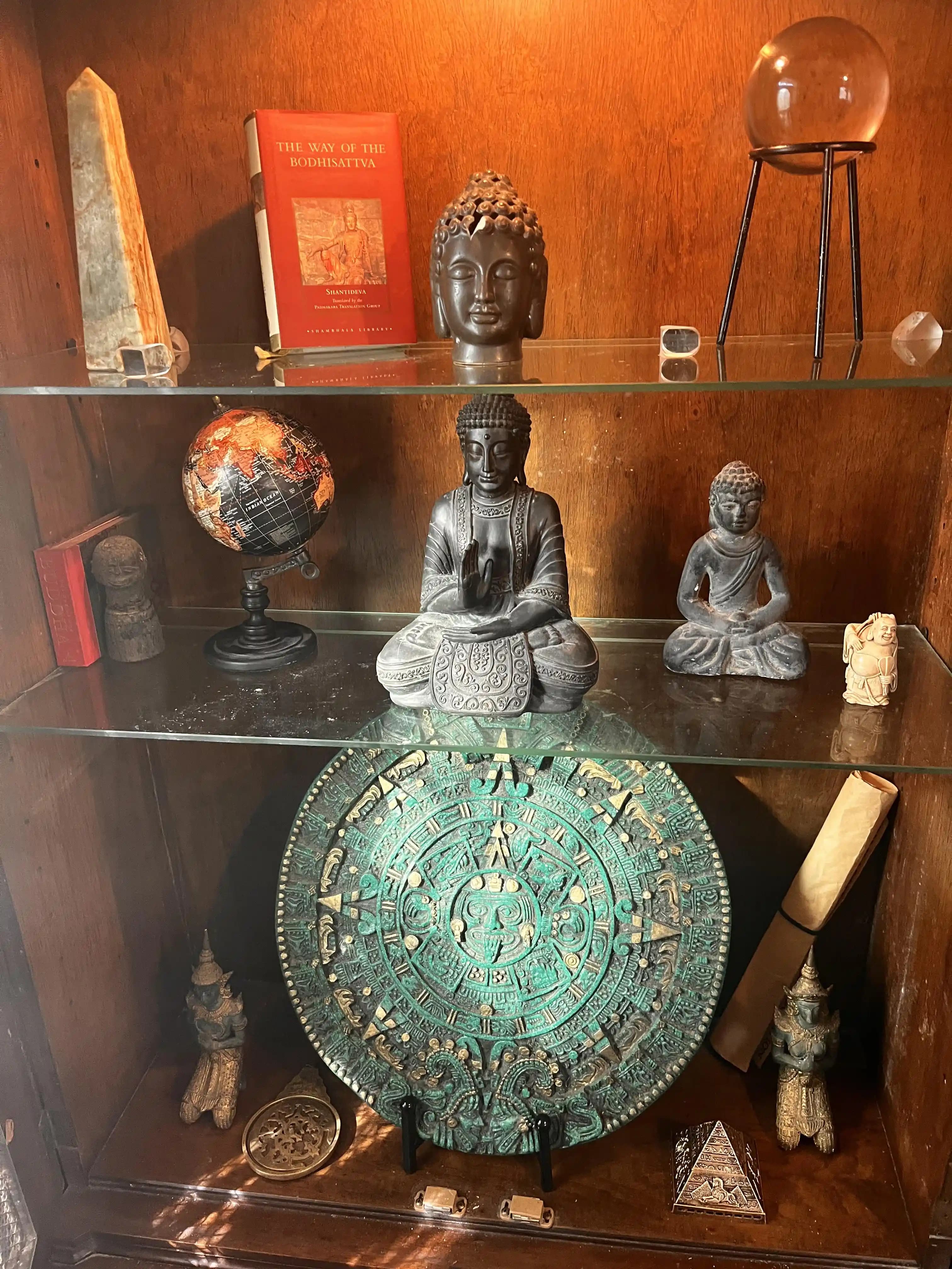 Kültürel ve Dini Objelerin Sergilenmesinde Estetik ve Saygı Dengelemesi