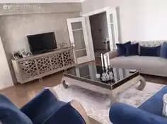 Oturma Odasında Gri Tonları Canlandırmanın Yolları ve Kişilik Katma Teknikleri