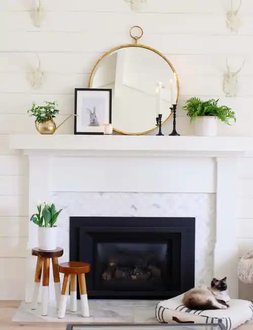 Şömine Üstü Dekorasyonunda Mantel, Aynalar ve Sanat Eserleri ile Estetik Çözümler