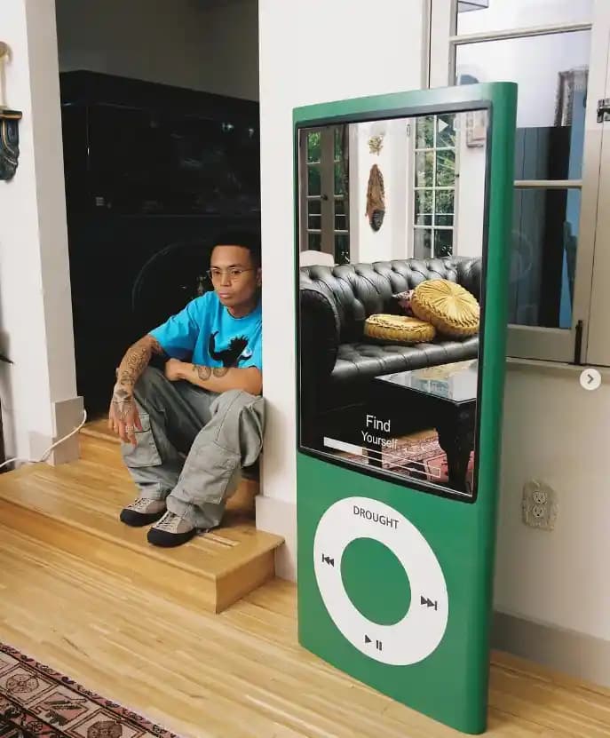 WC iPod Aynası: El Yapımı Tasarım ve Piyasadaki Özgünlük Durumu