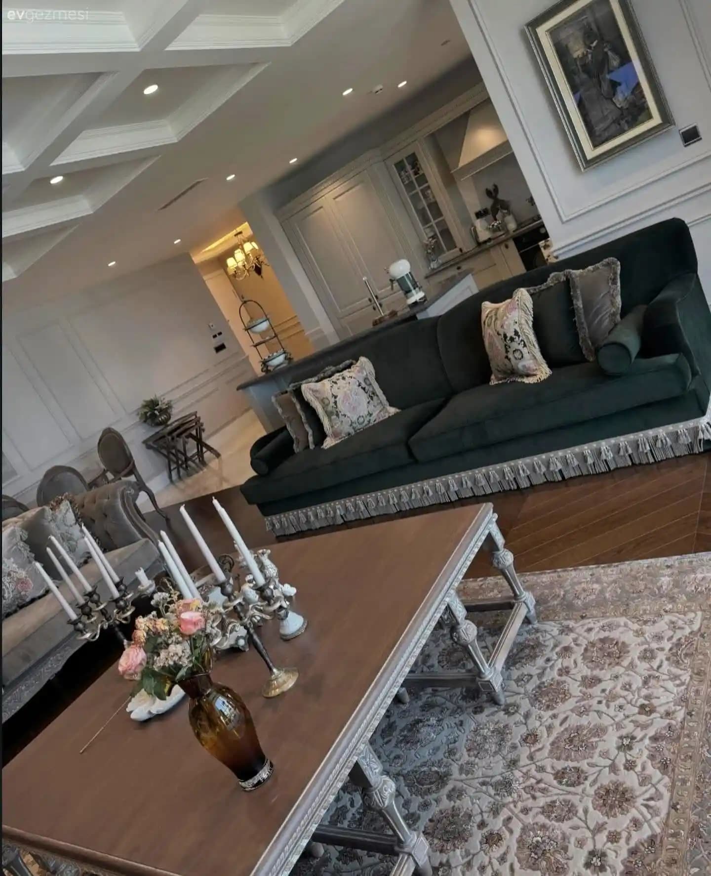 Yaşam Alanlarında Halı Seçimi ve Dekorasyon Önerileri ile Mekân Bütünlüğü Sağlama