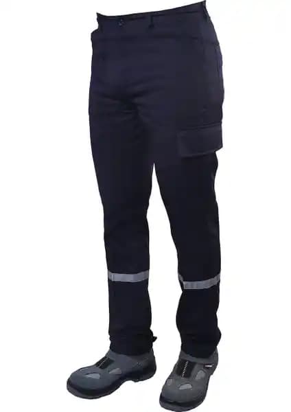 Öncü Pamuk Gabardin İş Pantolonu: Dayanıklı ve Konforlu İş Kıyafetleri İçin Uygun Seçenek