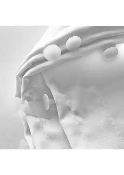 Arolife Taç Saten Güneşlik Perde ve Figen Perde Saten Beyaz Güneşlik Perde Karşılaştırması