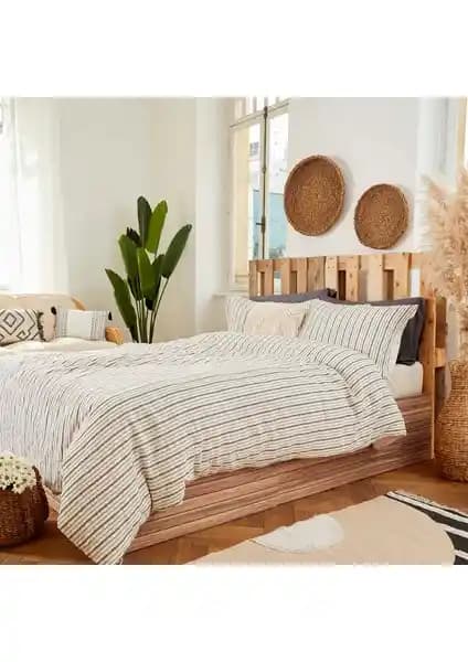 Bella Maison ve English Home Çift Kişilik Nevresim Takımı Karşılaştırması