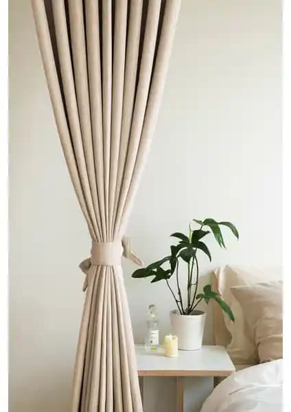 Devor Kadife Görünümlü Kalın Fon Perde ve Devrim Olivya Blackout Perde Karşılaştırması