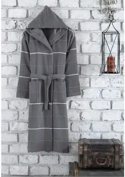 Esmen Bornoz ve Metis Pamuk Kapüşonlu Bornoz Karşılaştırması: Özellikler ve Kullanıcı Yorumları