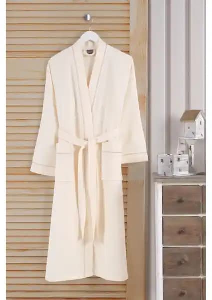 Varol Dama ve Orfe Serisi Pike Bornoz Karşılaştırması: Özellikler ve Kullanıcı Yorumları