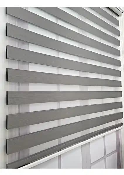 Zebra Perde Karşılaştırması: BBB Gri MZ510 ve Ekru MZ508 Modelleri İncelemesi