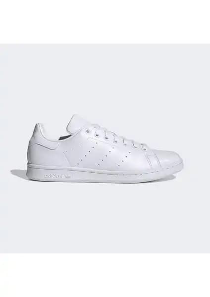 Adidas Originals FX5500 ve M20324 Stan Smith Ayakkabıları Karşılaştırması: Hangi Model Daha Uygun 1
