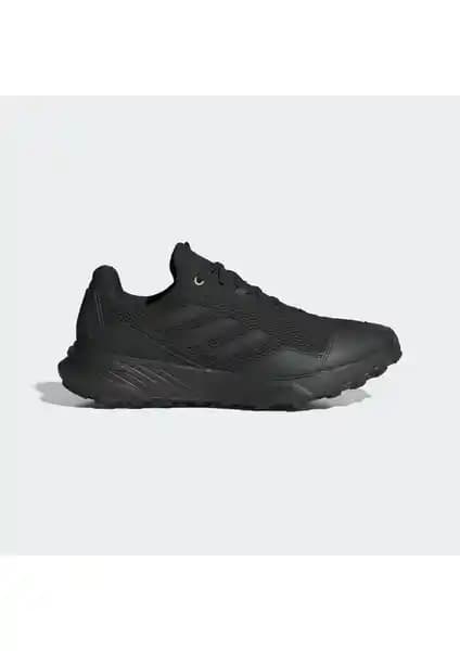 adidas TERREX IE5906 ve adidas Tracefinder Erkek Outdoor Ayakkabıları Karşılaştırması