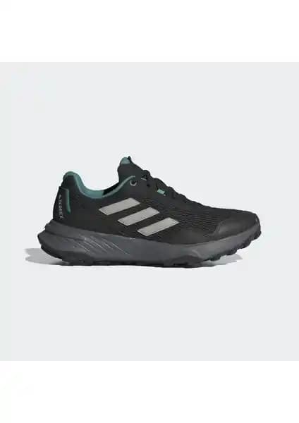 Adidas TERREX IE5909 ve Lumberjack Ursa Wmn 4pr Karşılaştırması: Performans ve Konfor Analizi