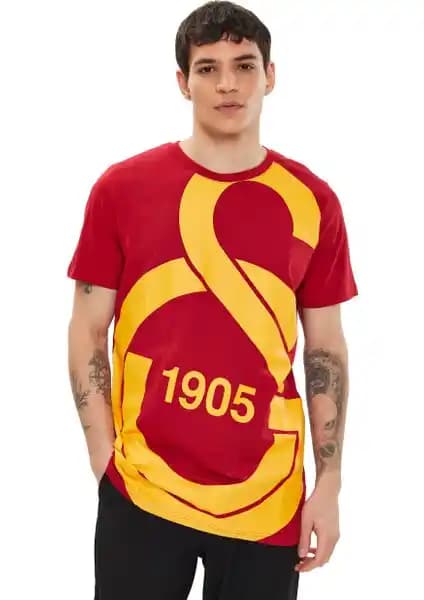 Galatasaray Tişörtleri Karşılaştırması: Büyük Logolu ve Icardi Modelleri Analizi