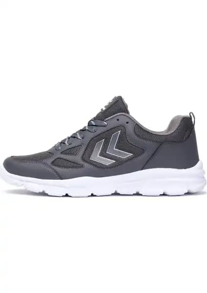 Hummel Crosslite II ve Slazenger ABRAM I Spor Ayakkabıları Karşılaştırması 1