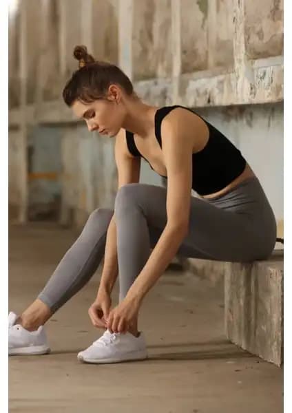 Jerf Gela ve Jerf Vella Yüksek Bel Spor Taytları Karşılaştırması 1