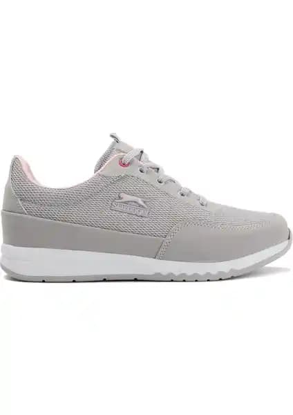 Slazenger Kadın Sneaker Karşılaştırması: ANGLE I ve GALA I Modellerinin Özellikleri ve Farkları