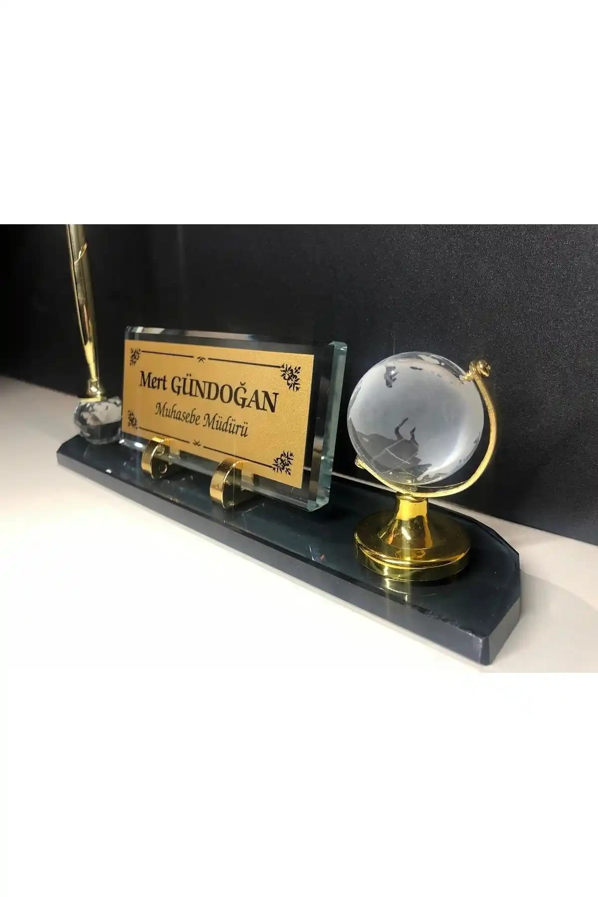 Gündoğan Kristal Masa Üstü Cam İsimlik ve Hediye Seti Şıklık ve Kalitenin Buluşması