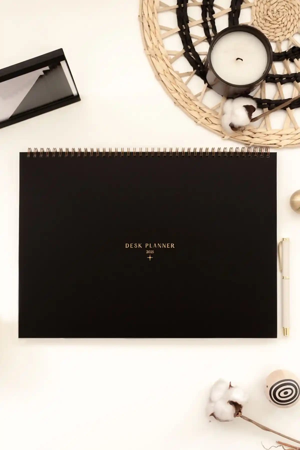 Matt Notebook 2025 Masaüstü Planlayıcı Modern ve Dayanıklı Tasarımıyla Ofisler İçin Idealdir