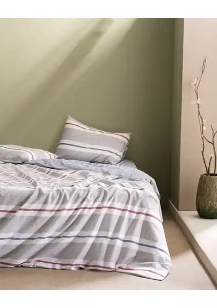 Madame Coco Burcet ve Norris Tek Kişilik Ranforce Nevresim Takımları Karşılaştırması 1