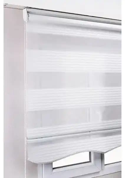 Perde Seçiminde Dikkat Edilmesi Gerekenler: Beyaz ve Çift Renk Zebra Stor Modellerinin Karşılaştırması