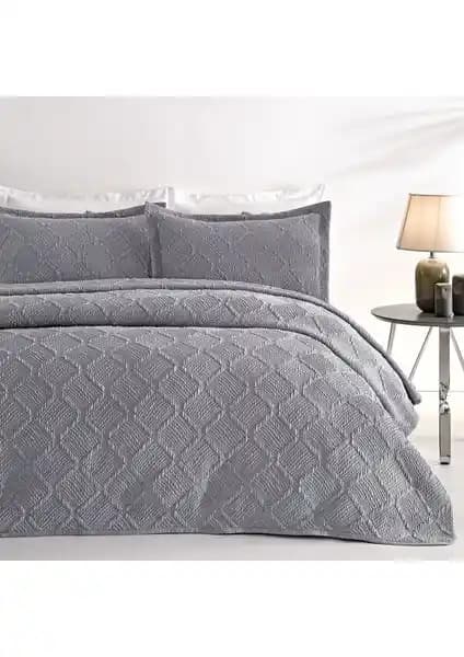 Puffy Julian ve Taç Glory Çift Kişilik Yatak Örtüsü Setleri Karşılaştırması ve Özellikleri