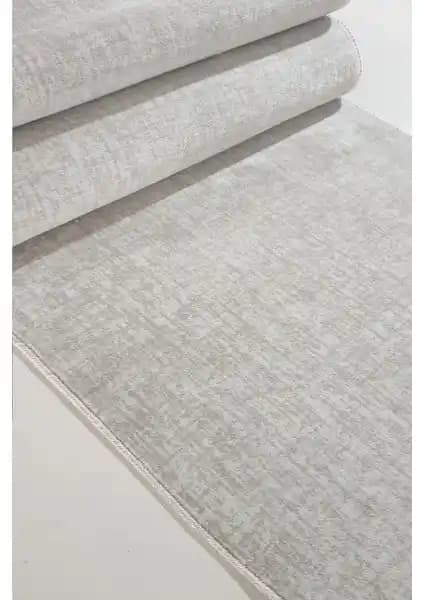 Babil Home ve Melian Kaymaz Tabanlı Halı Yolluk Karşılaştırması ve Detaylı Özellikler