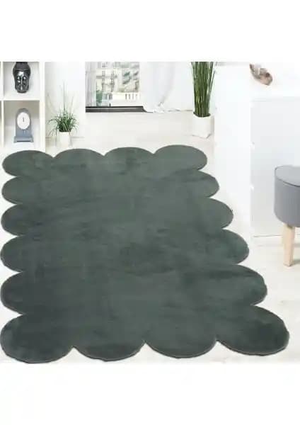 Balat Halı Karşılaştırması: Lazer Kesim Peluş ve Dekoratif Uzun Tüylü Gri Halılar