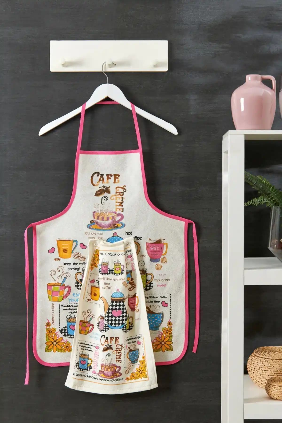 Casnack Cafe Creme Model Sıvı Geçirmez Kadife Mutfak Önlüğü Şıklık ve Fonksiyonellik Bir Arada
