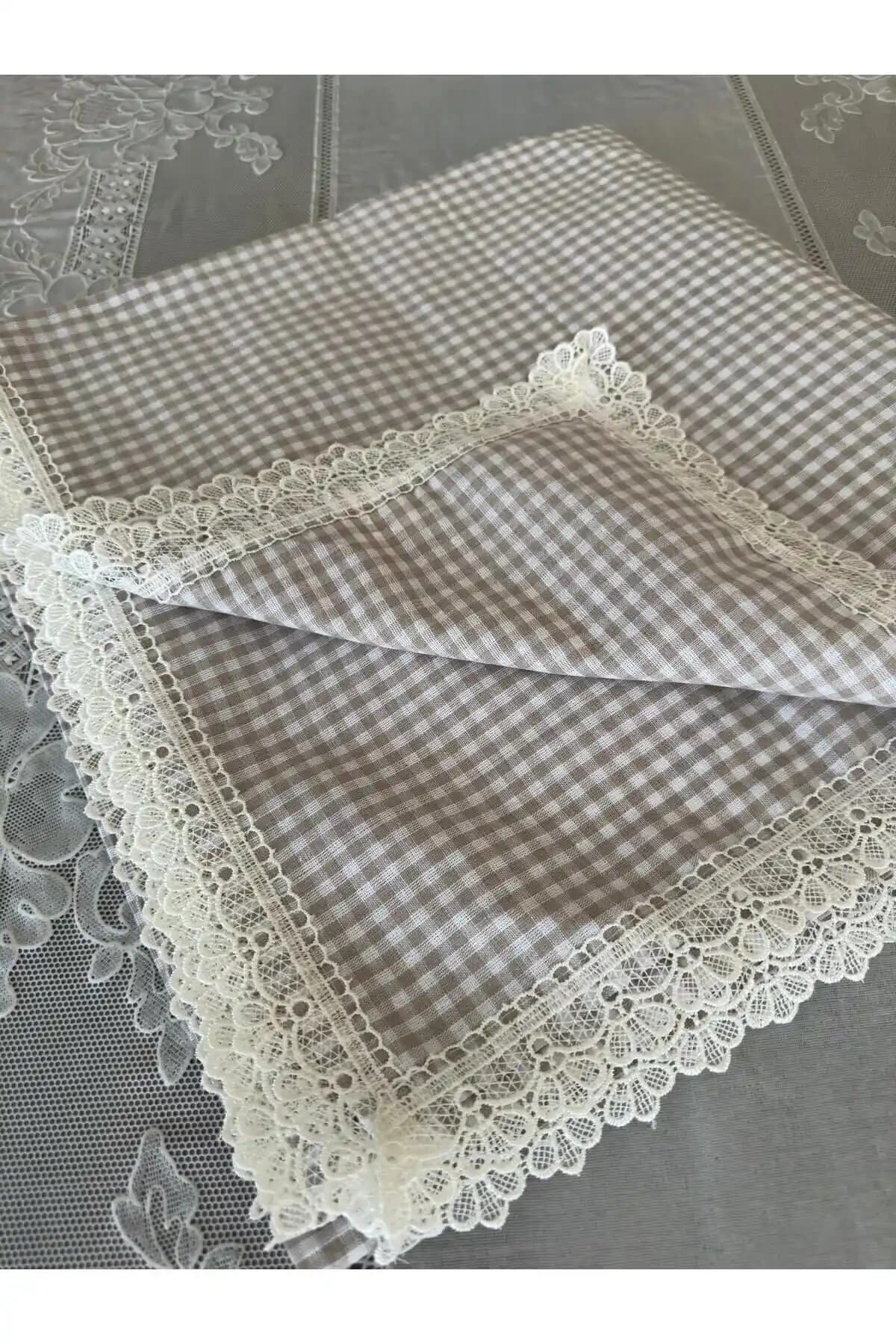 Dantelux Pitikare Fistolu 170x170 Sofra Bezi Şıklık ve Dayanıklılığı Bir Arada Sunar