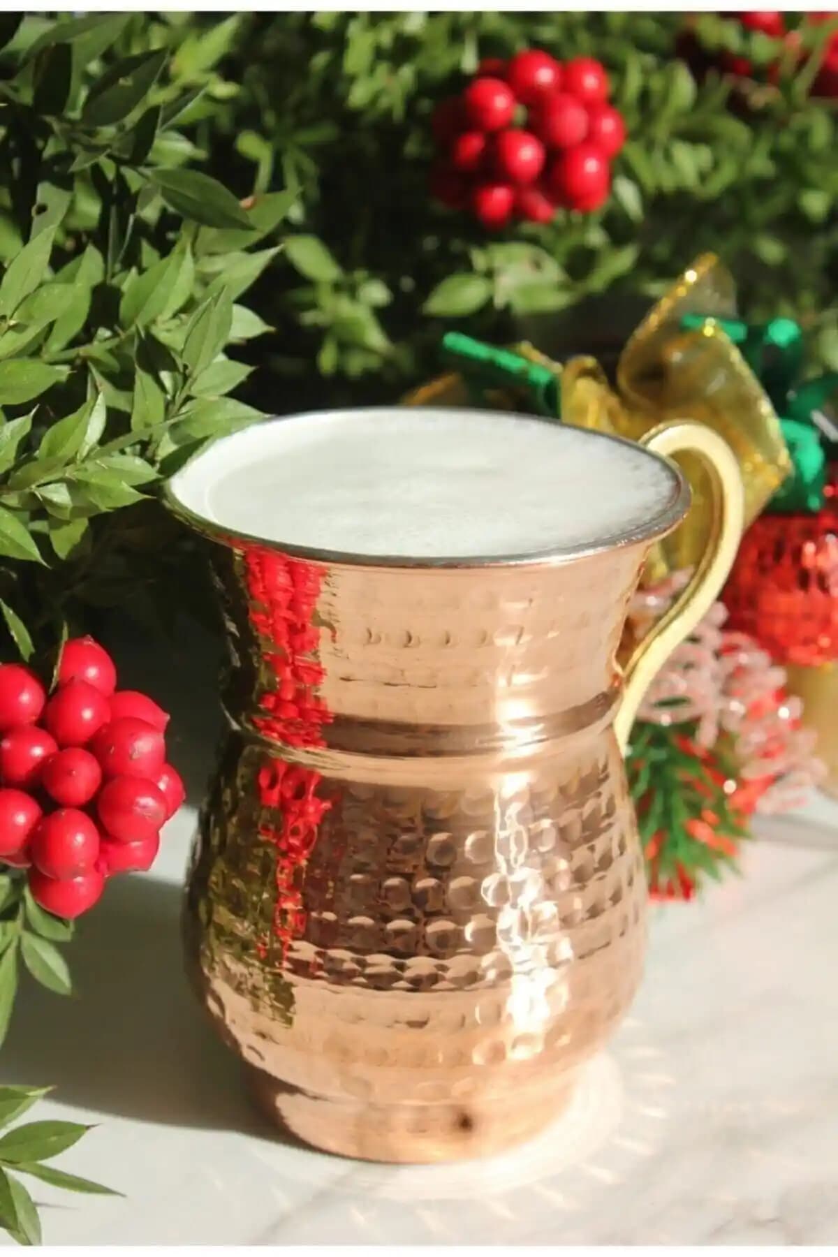 El Dövmesi Bakır Ayran Bardağı: Nostaljik Tasarım ve Dayanıklılık Özellikleri