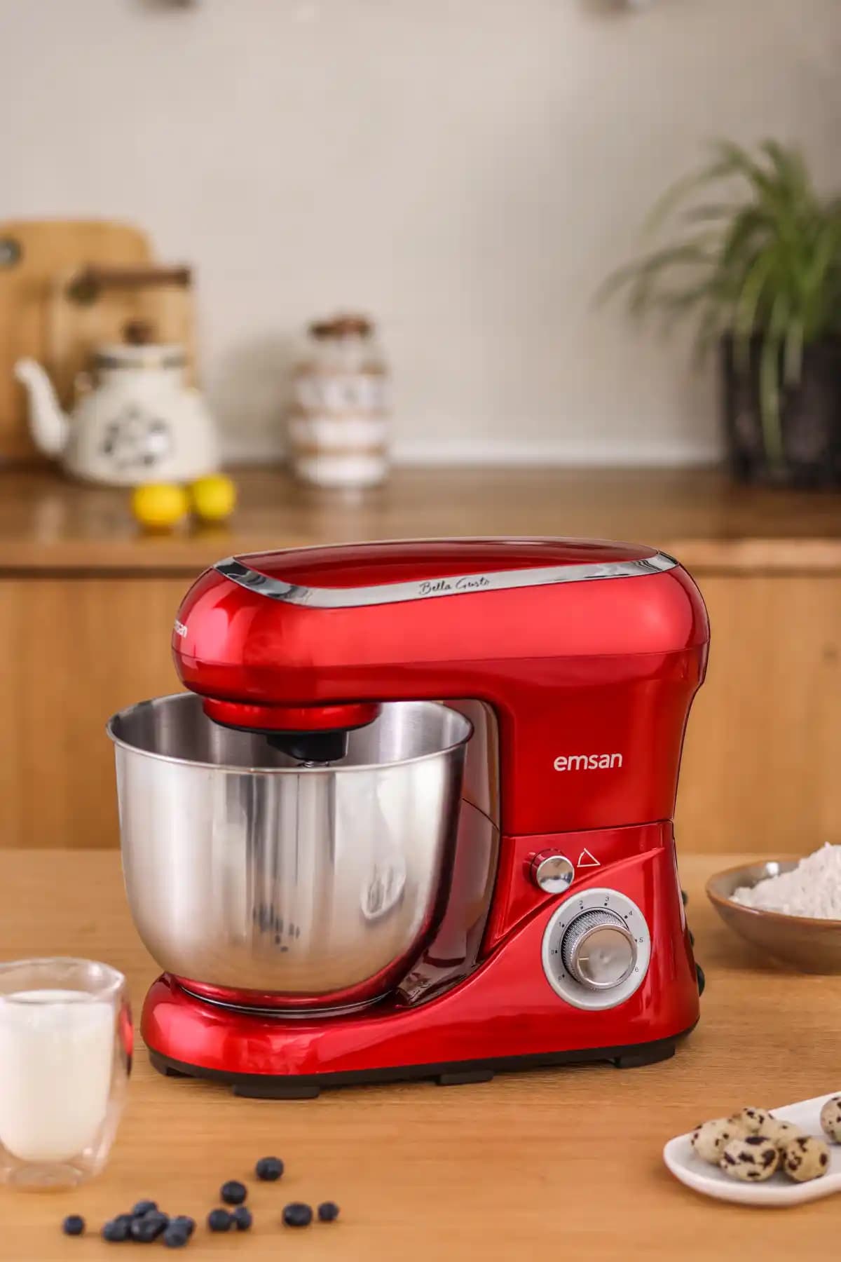 Emsan Bella Gusto Kırmızı Stand Mikser: Güçlü Performans ve Şık Tasarım Bir Arada