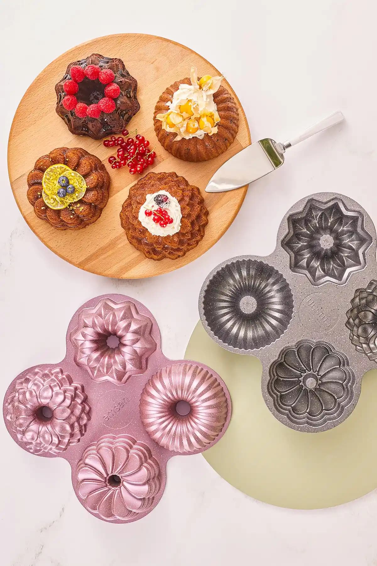 Emsan Pembe Griss One&Four Pink Kek Kalıbı: Şık ve Dayanıklı Mutfak Gereçleri