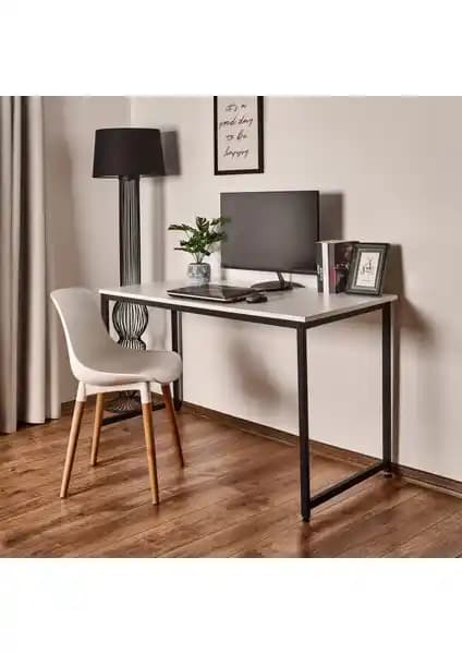 Ev ve ofis kullanımı için uygun çalışma masası karşılaştırması: Just Home ve Moonlife modelleri