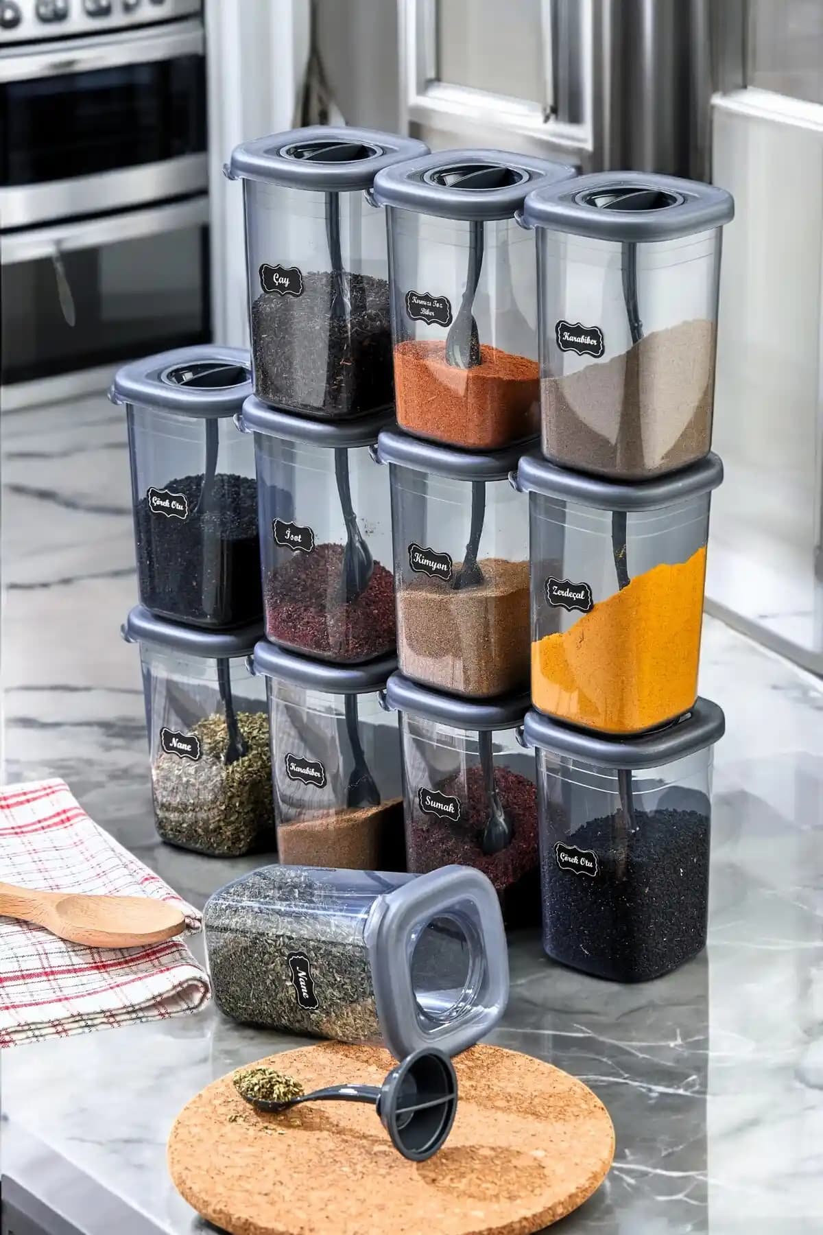 FBZhome 12'li Kendinden Kaşıklı Baharatlık Seti ile Mutfakta Düzen ve Pratiklik Sağlayın