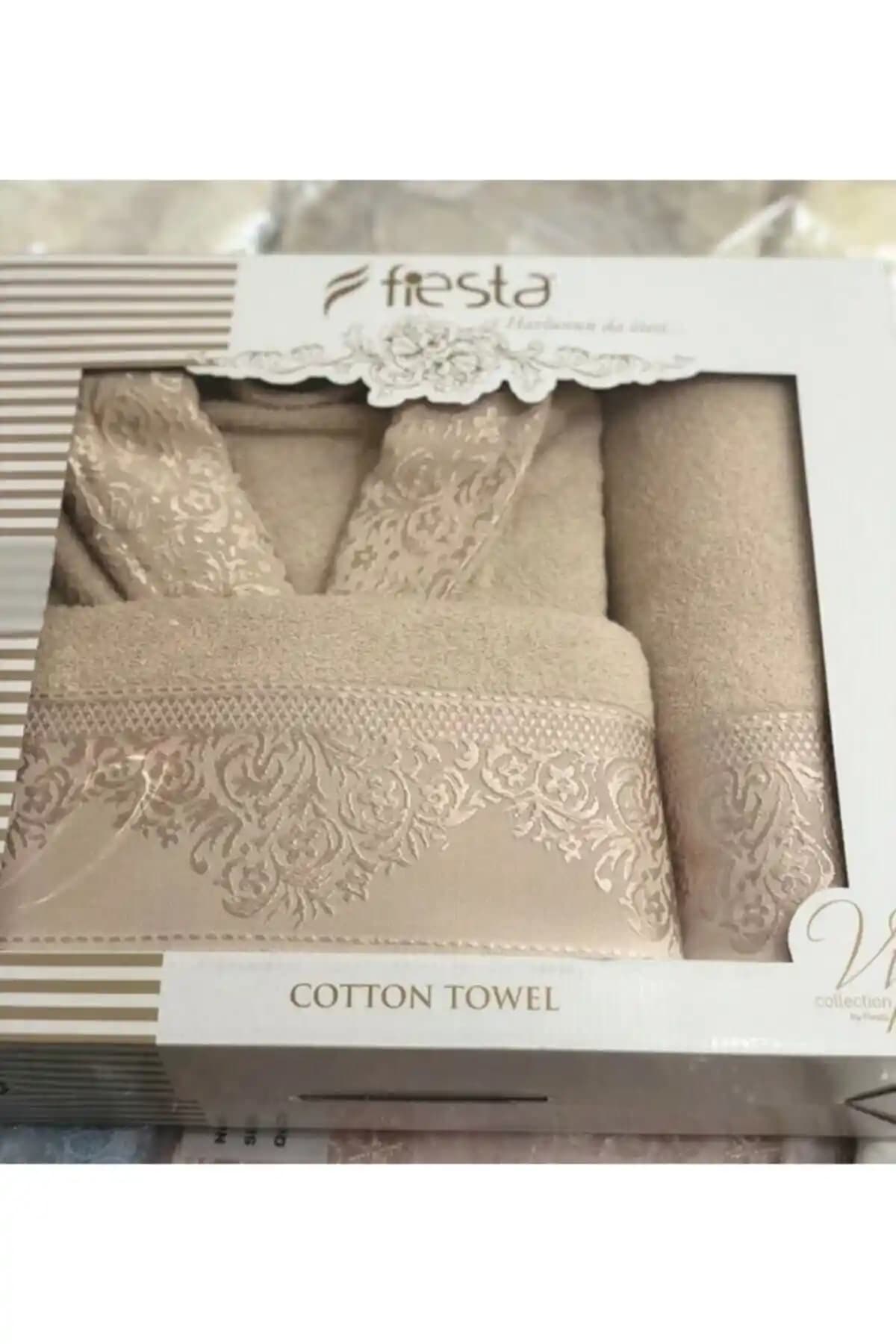 Fiesta Pamuklu Jakarlı Tekli Bornoz Seti: Konfor ve Şıklık Sunan Günlük Kullanım Ürünü