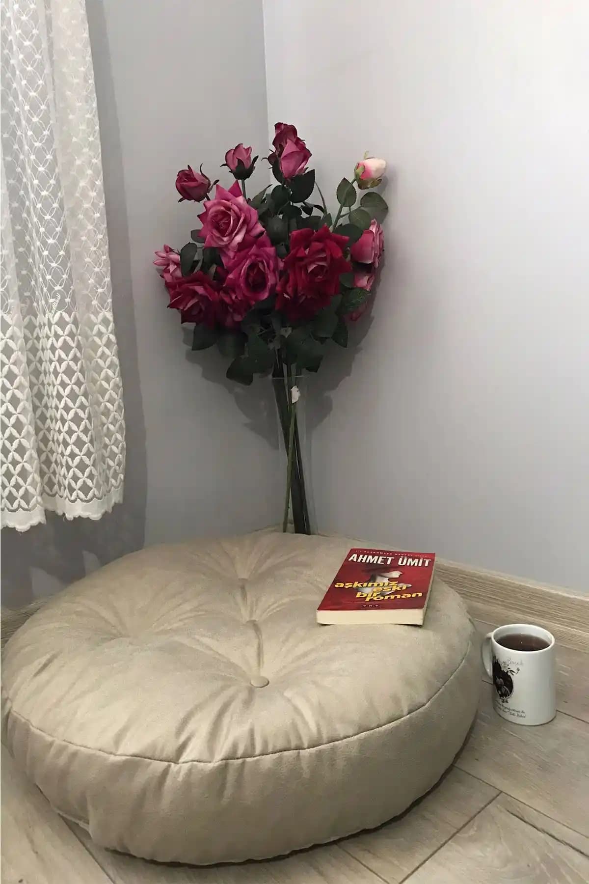 Genel Markalar Bej Rengi Yuvarlak Mini Yer Pufu Modern ve Konforlu Oturma Çözümü