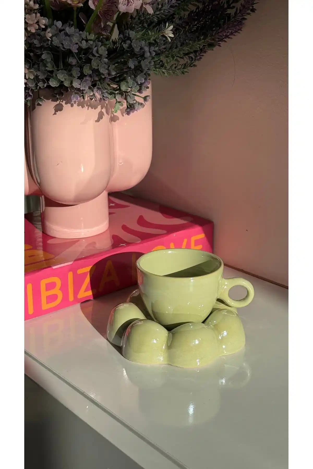 Genel Markalar Papatya Kahve Fincanı: Modern Tasarım ve Renkli Estetikle Kahve Keyfi