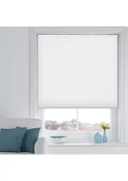 Güneş Perde Ekru Stor 70x200 cm: Şık ve Fonksiyonel İç Mekân Dekorasyonu Çözümü