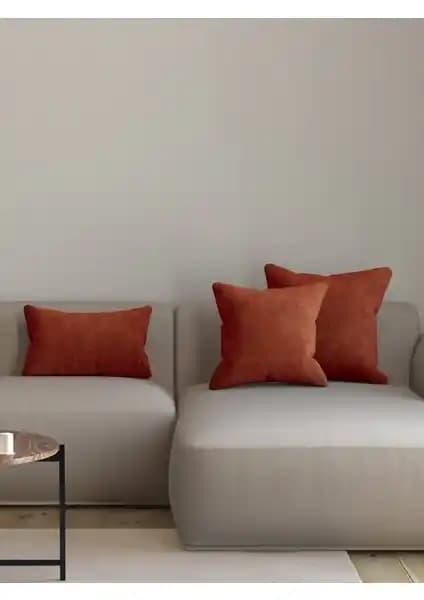 İki Popüler Kırlent Kılıfı Ürünü Karşılaştırması: Malzeme, Tasarım ve Kullanım Özellikleri