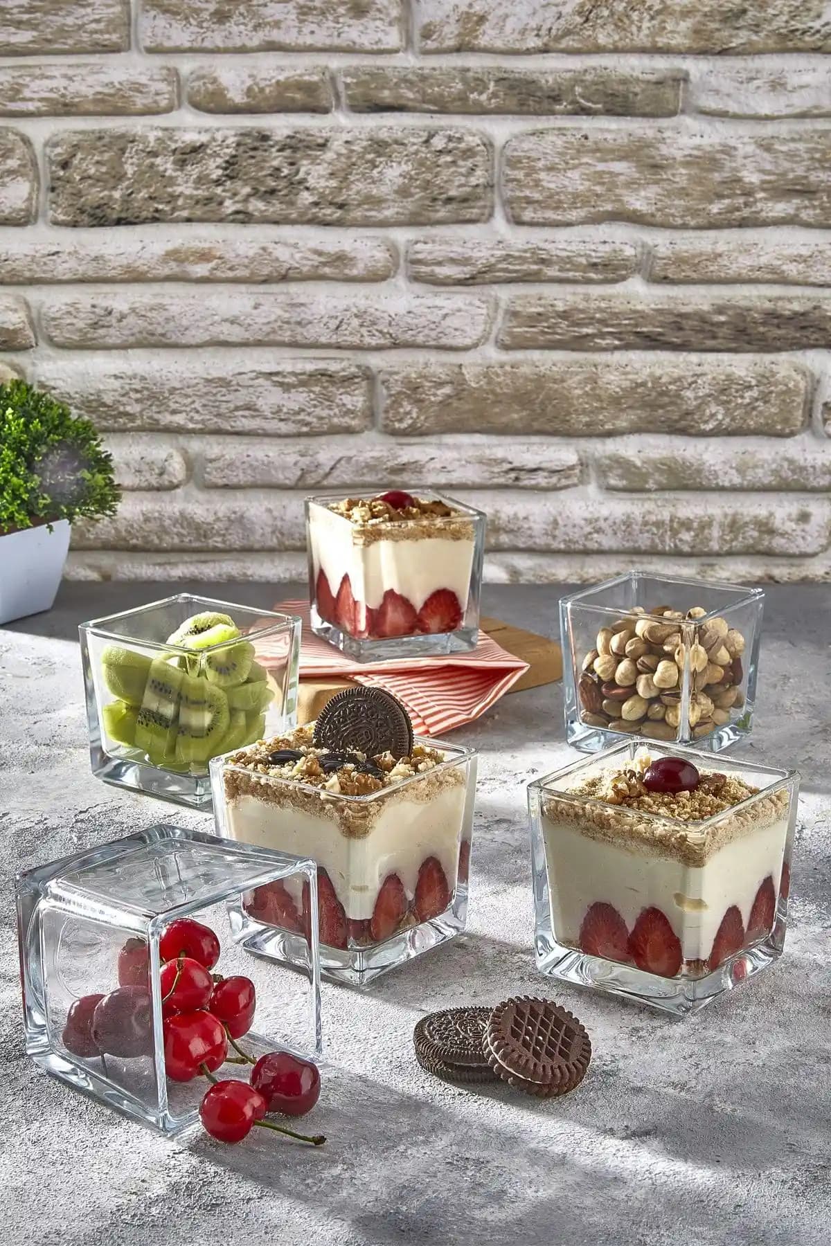 İLİVA 6'lı Magnolia Kase Seti: Şık ve Dayanıklı Cam Tatlı ve Sunum Kaseleri