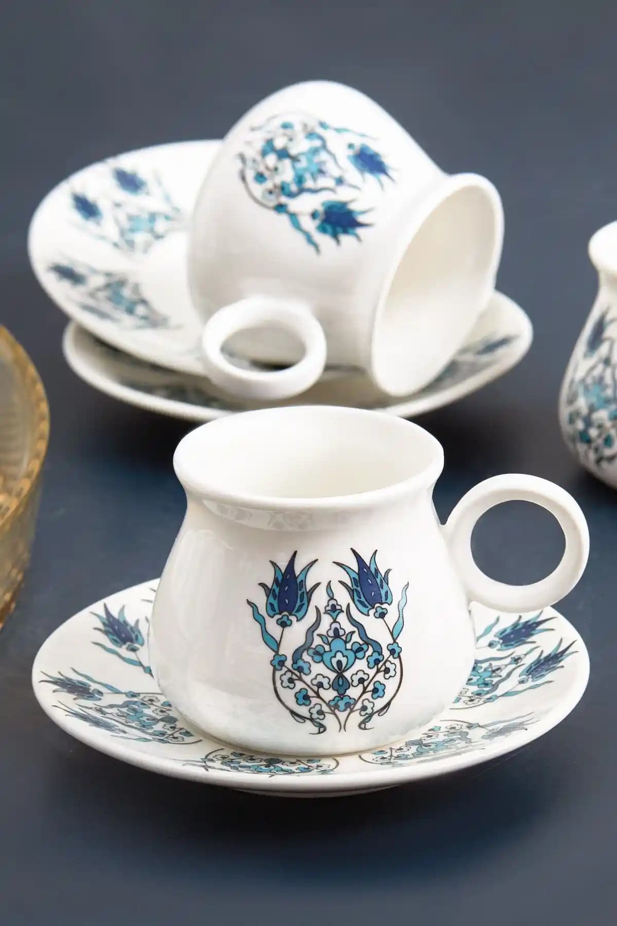 Karaca Bursa 6 Kişilik Kahve Fincanı Takımı Modern ve Şık Tasarımıyla Öne Çıkıyor