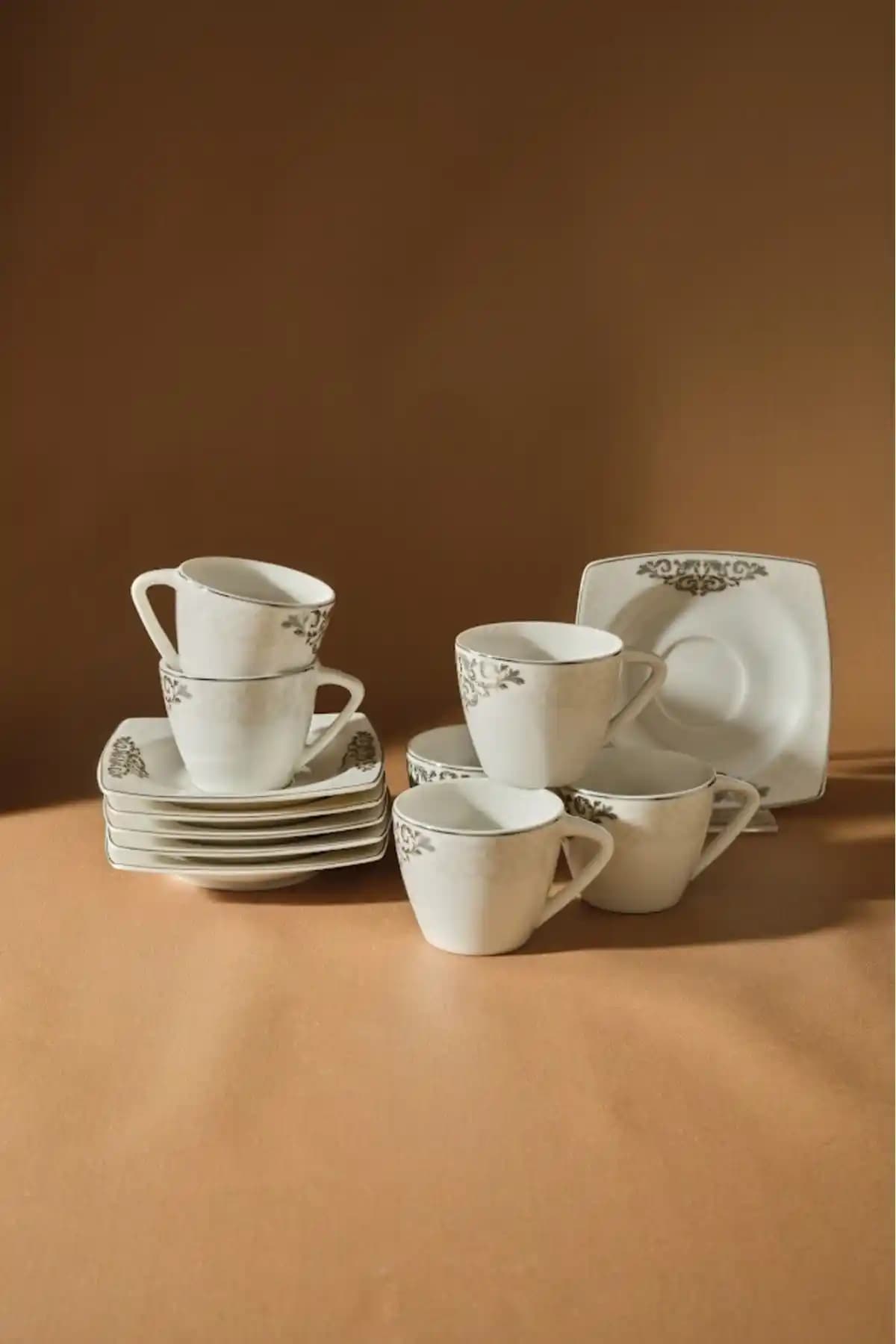 Karaca Nazende 6 Kişilik Kahve Fincanı Takımı Porselen Şık ve Dayanıklı Tasarım