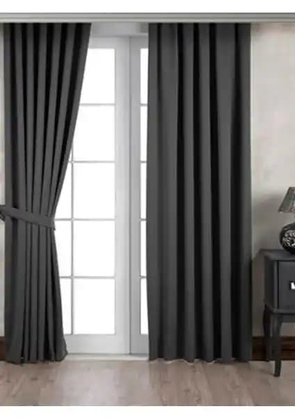 Karartma Perdeler: Beyazıt Tekstil ve Mr.Stock Ürünlerinin Detaylı Karşılaştırması