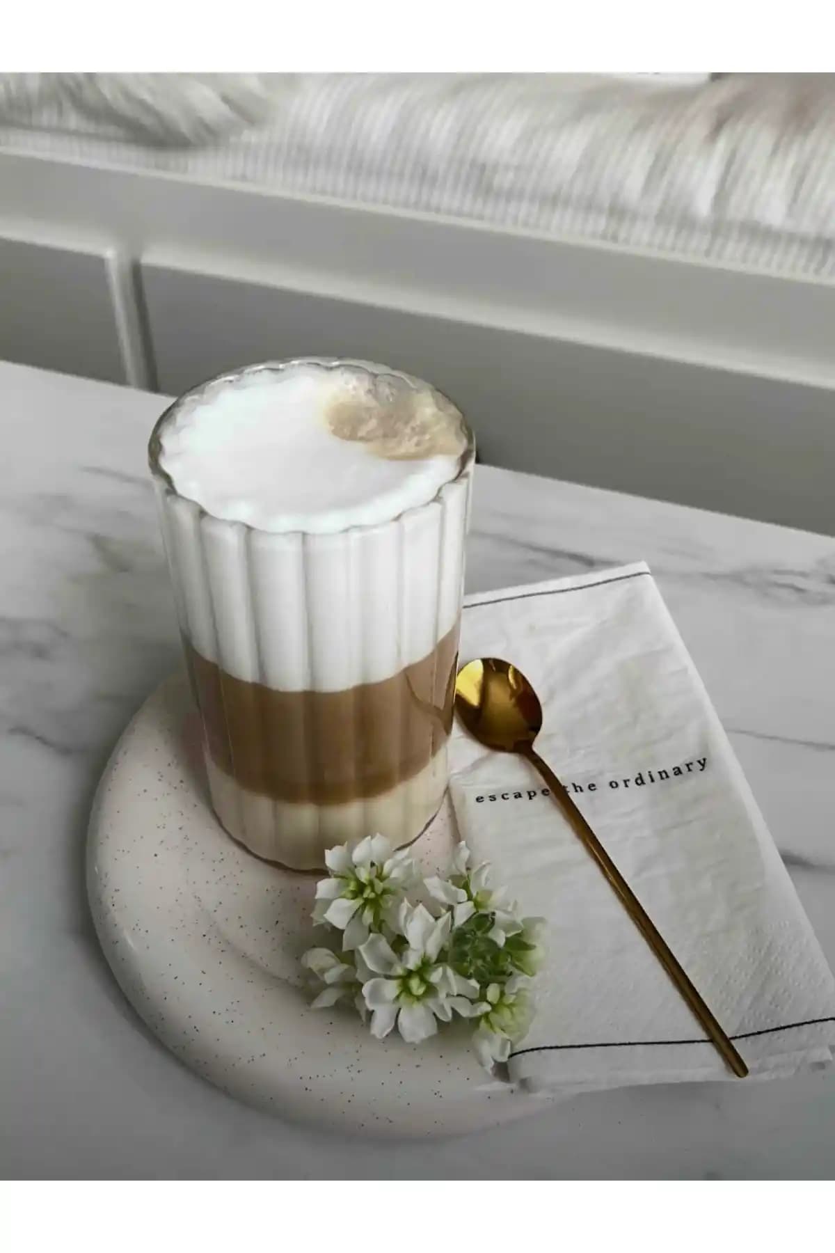 Küçük EW Borosilikat Cam Bardak 400 ml Dayanıklı ve Estetik Tasarım