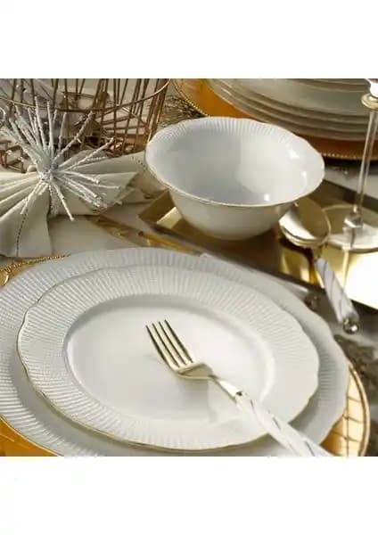 Kütahya Porselen Bone İlay ve Verona 18 Parça Yemek Takımları Karşılaştırması