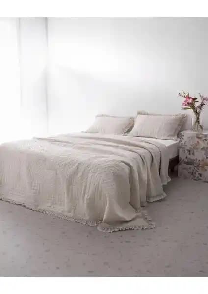 Madame Coco Maryon ve Puffy Julian Çift Kişilik Yatak Örtüsü Setleri Karşılaştırması