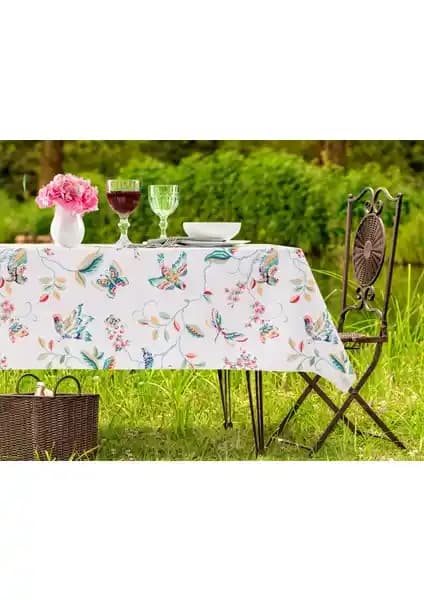 Madame Coco Violet PVC Masa Örtüsü: Şık ve Dayanıklı Modern Tasarım