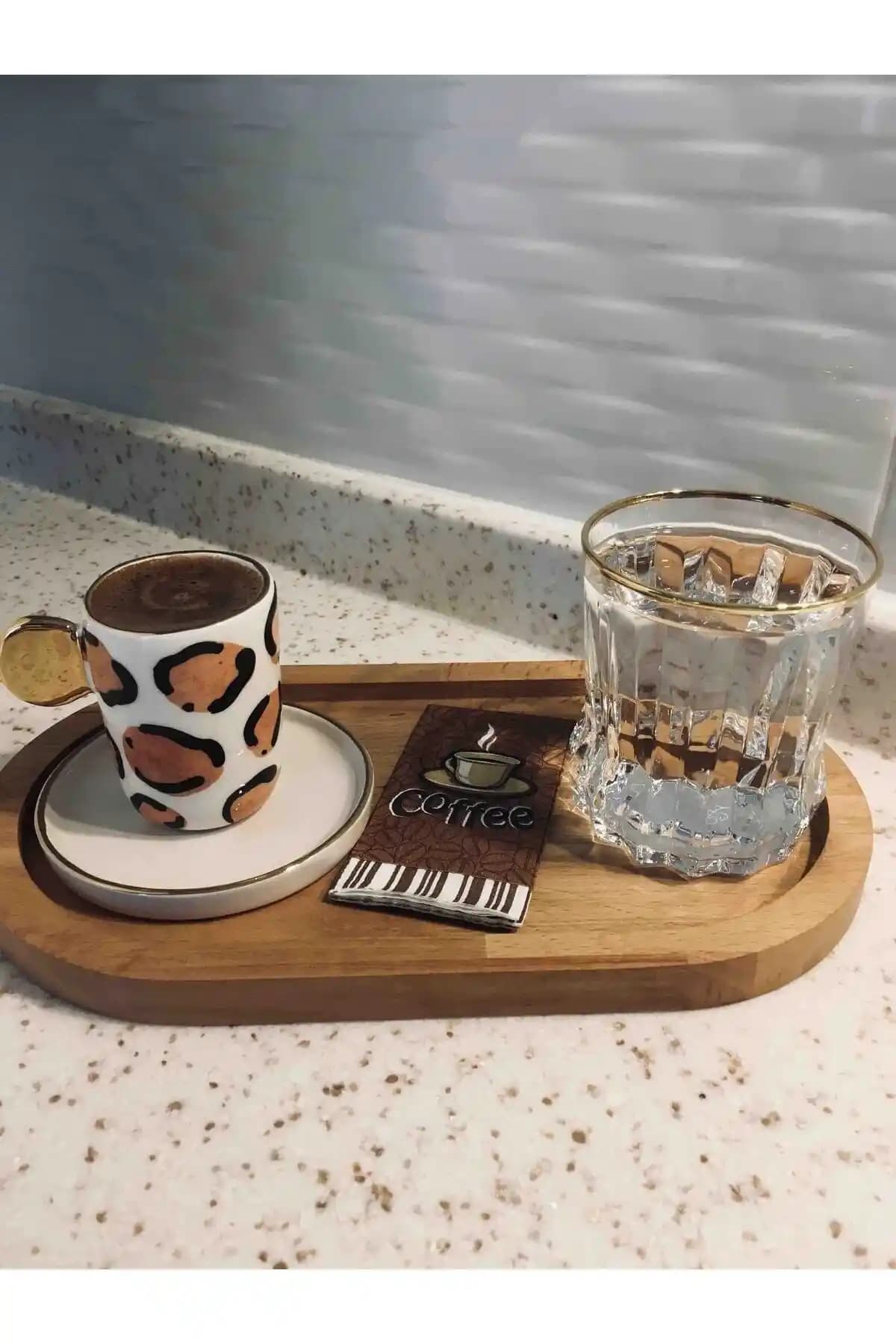 MİEN Else Ahşap Yağdanlık Altlığı Modern Tasarım ve Çok Amaçlı Kullanım İmkanıyla