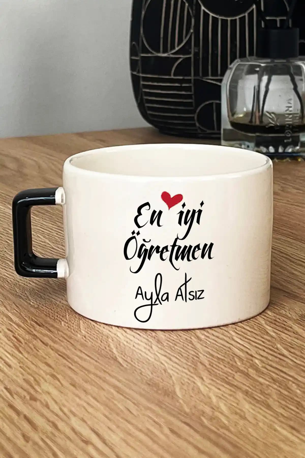 Öğretmenler Günü İçin Kişiye Özel Şık ve Dayanıklı Seramik Fincan Önerisi