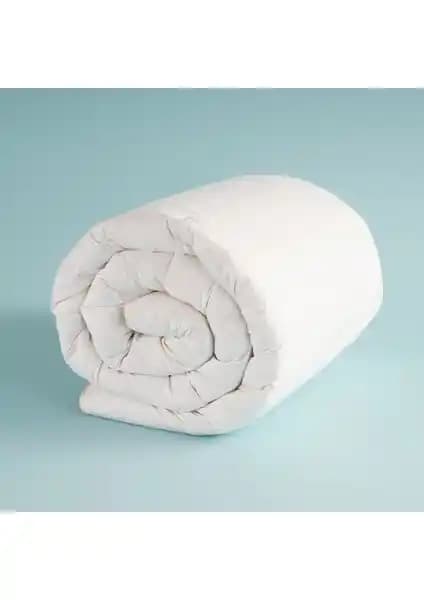 Othello Classico Soffica Kaz Tüyü Yorgan: Yüksek Kalite ve Konfor Sunan Dört Mevsim Yatak Örtüsü