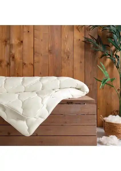 Puffy Dulcet Yün Çift Kişilik Yorgan Doğal Malzemelerle Sıcak ve Hafif Uyku Konforu
